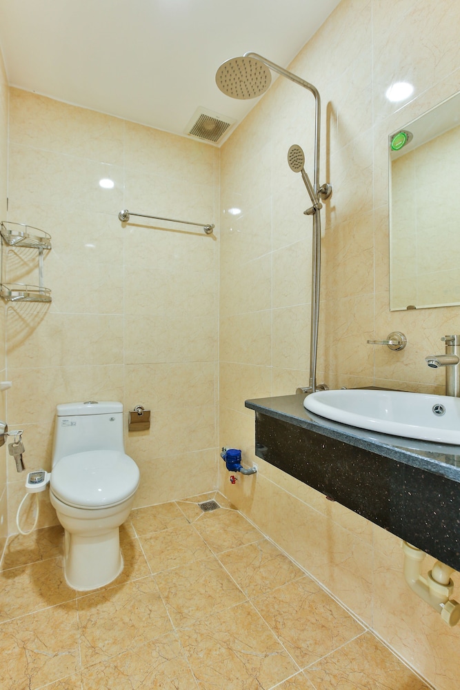 Goldstay 218