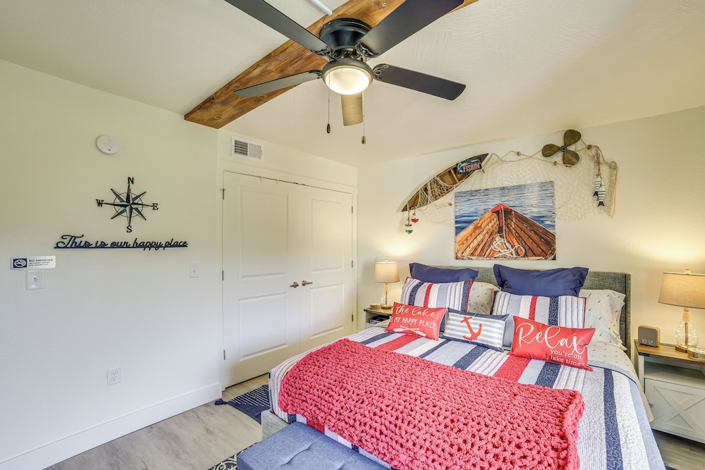 Walk to Branson Landing: Condo w/ Resort Amenities