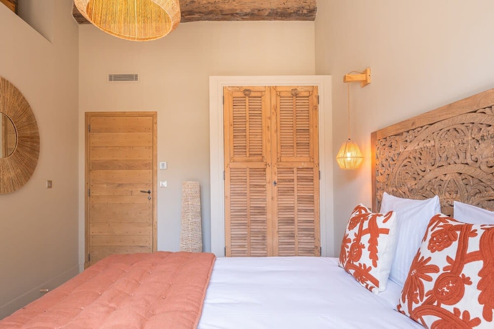 Villa Lou Panta Elegance and Comfort in the Heart of Saint-r My-de-provence