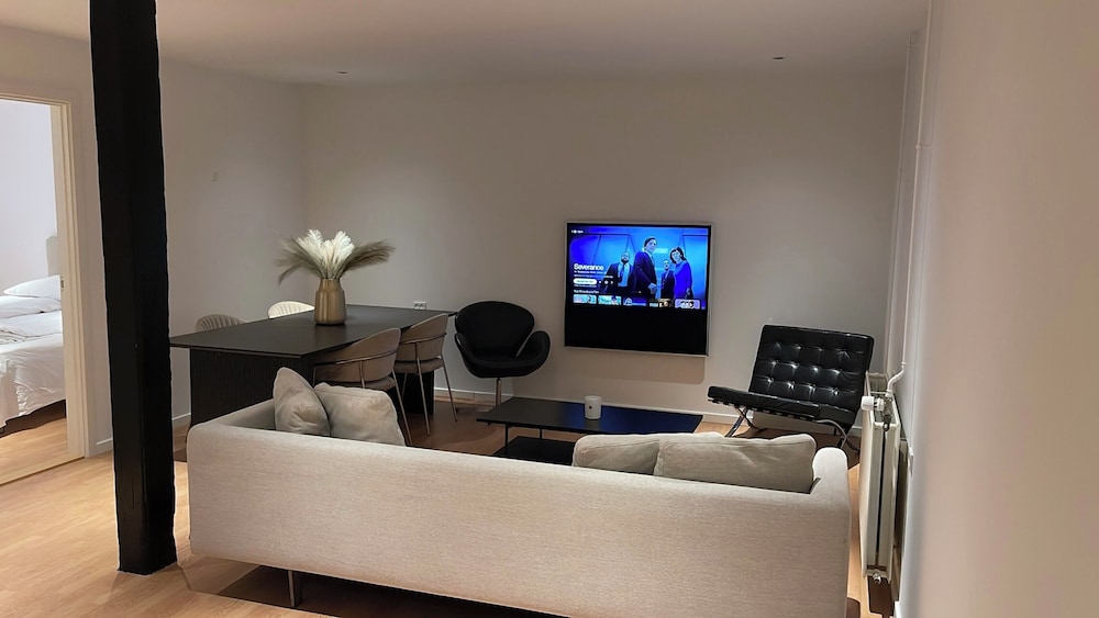Maison Nord 6 min from Airport & Sleep 6