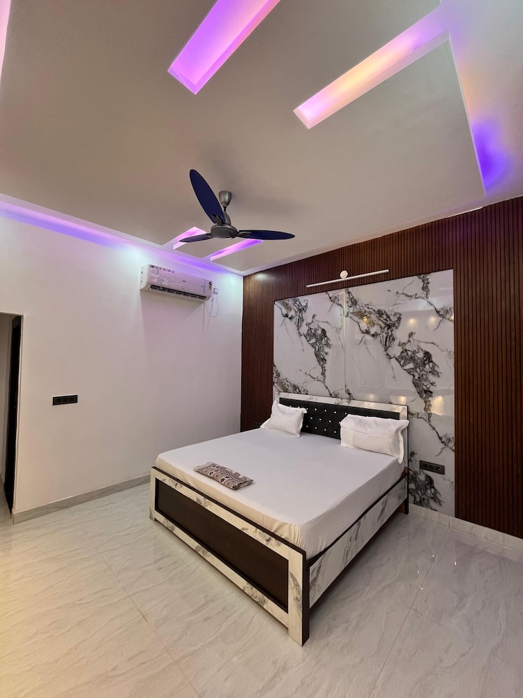 Ananya Hotel & Restaurant Naimisharanya