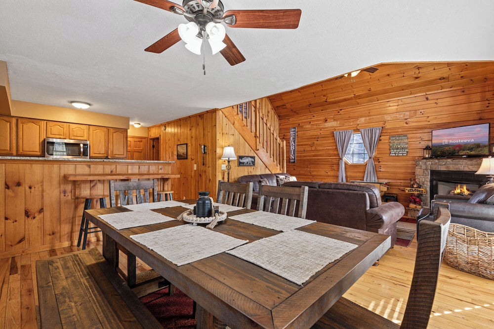 Bear Hideaway Cozy 3BR Cabin