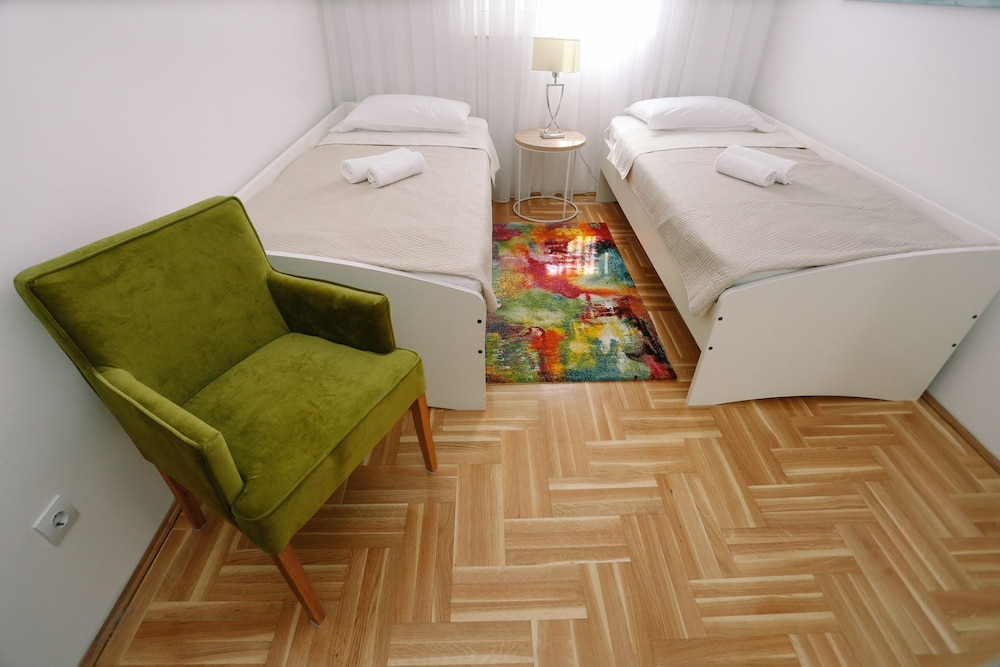 Trogir Stylish Apartment With Balcony and Sea View