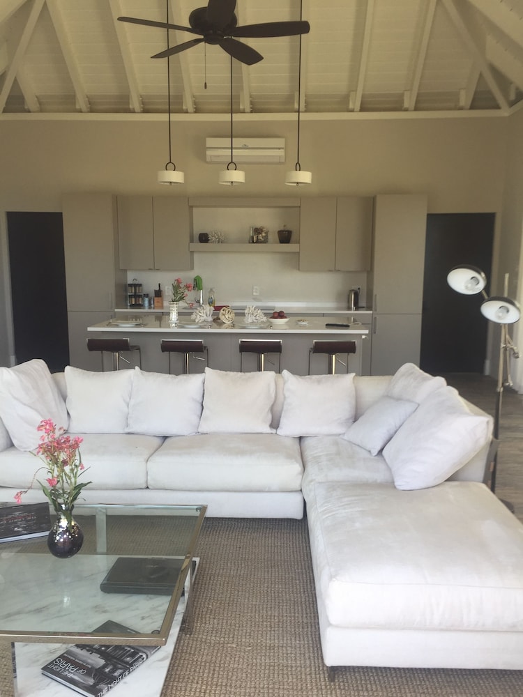2 Bedroom Bungalow-Style Villa