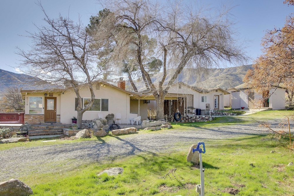 6 Mi to Lake Isabella: Mountain Mesa Getaway