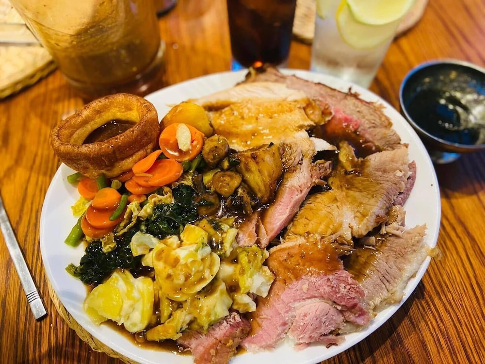 Ramsgate Vacations - White Stag Lodge - Property Image 14