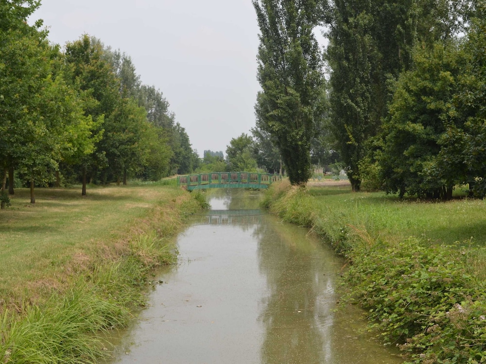 Photo 24