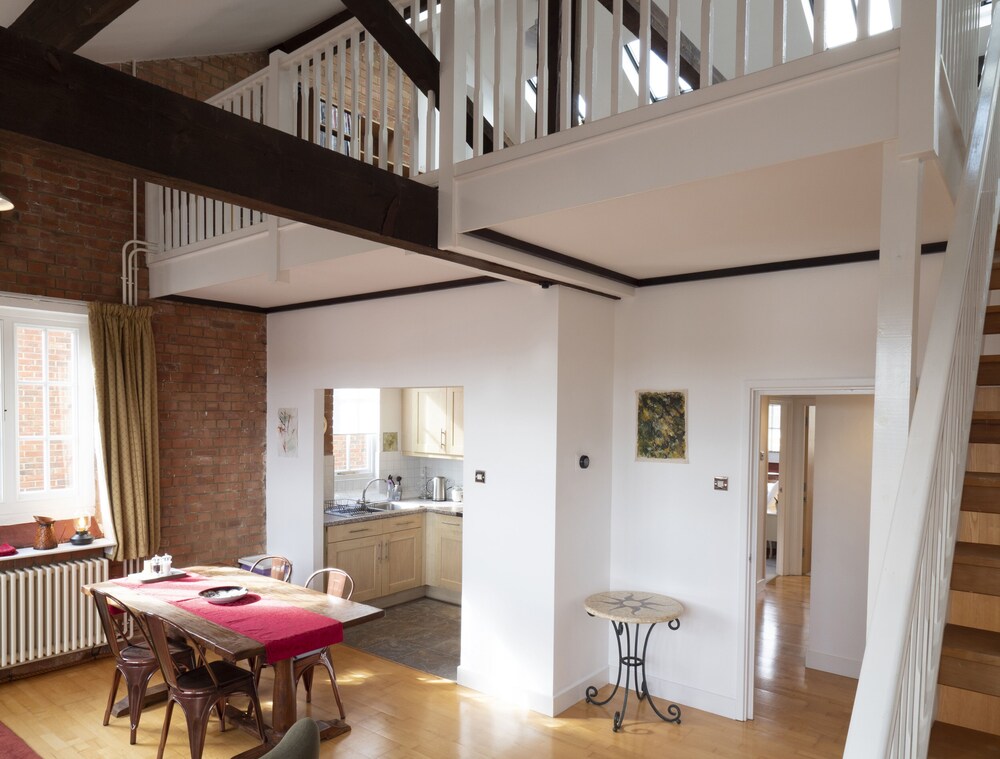 Canterbury Vacations - Holters Mill - Loft - Property Image 9