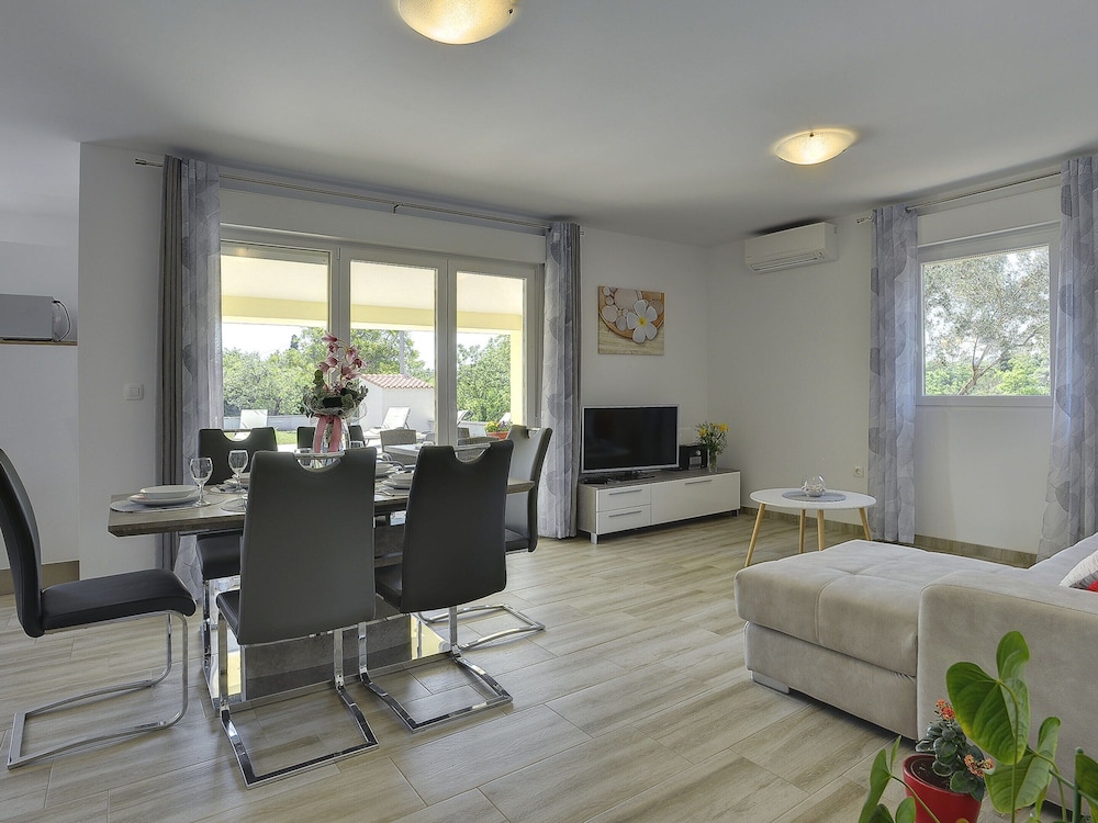 Villa in Marcana With Pool and Adriatic Views