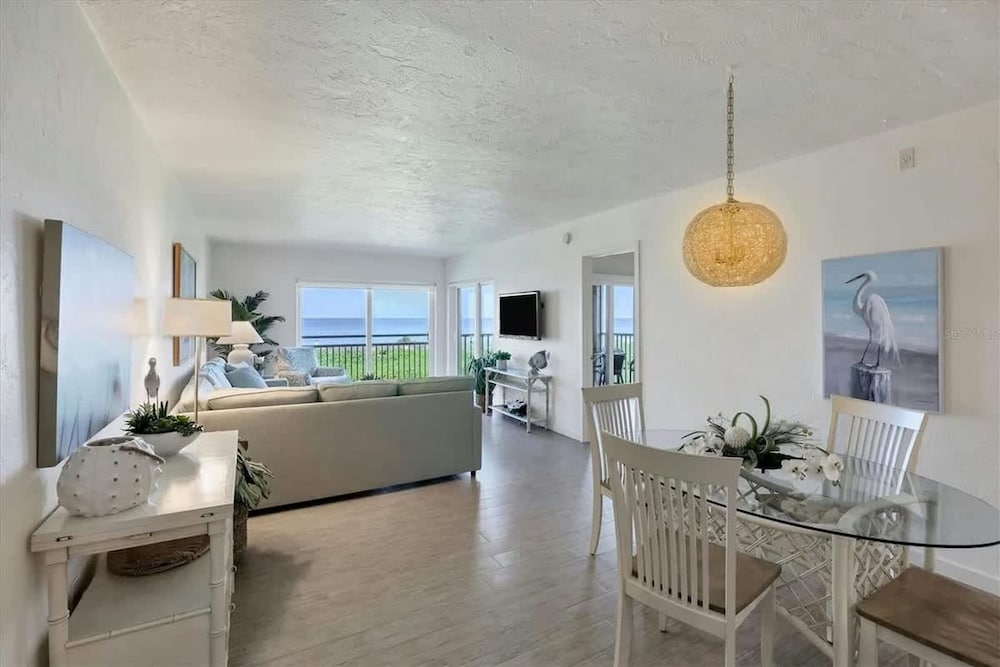 Luxury Beachfront Retreat in Longboat Key