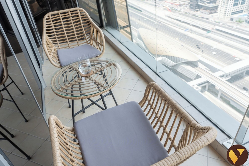Luxury Stay in JLT Near Metro & JBR