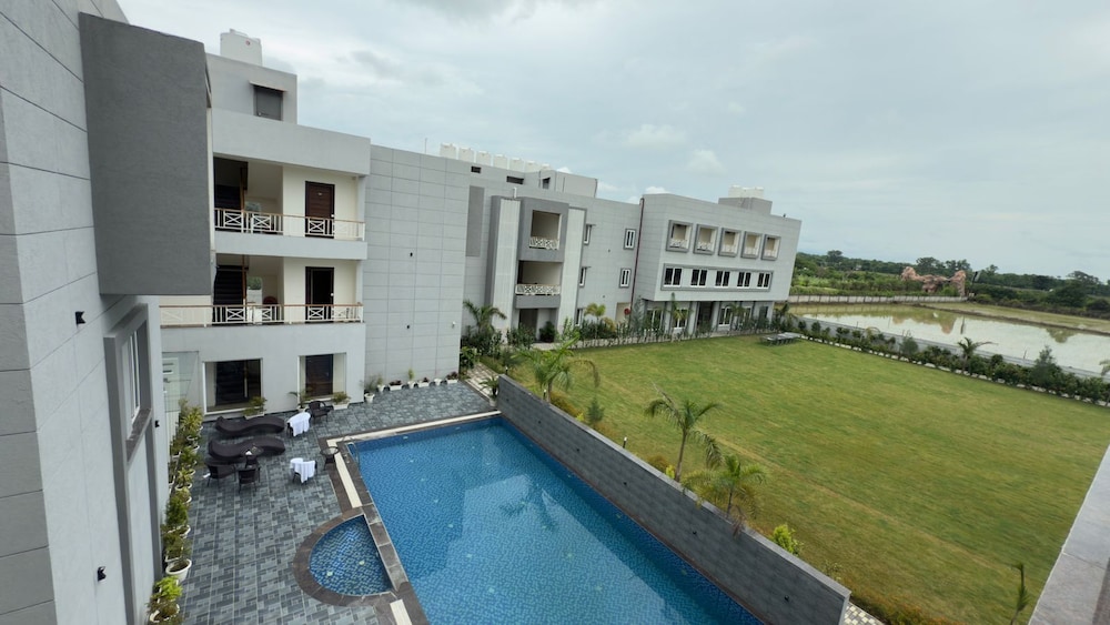 Savanna Retreat By Mystical Views