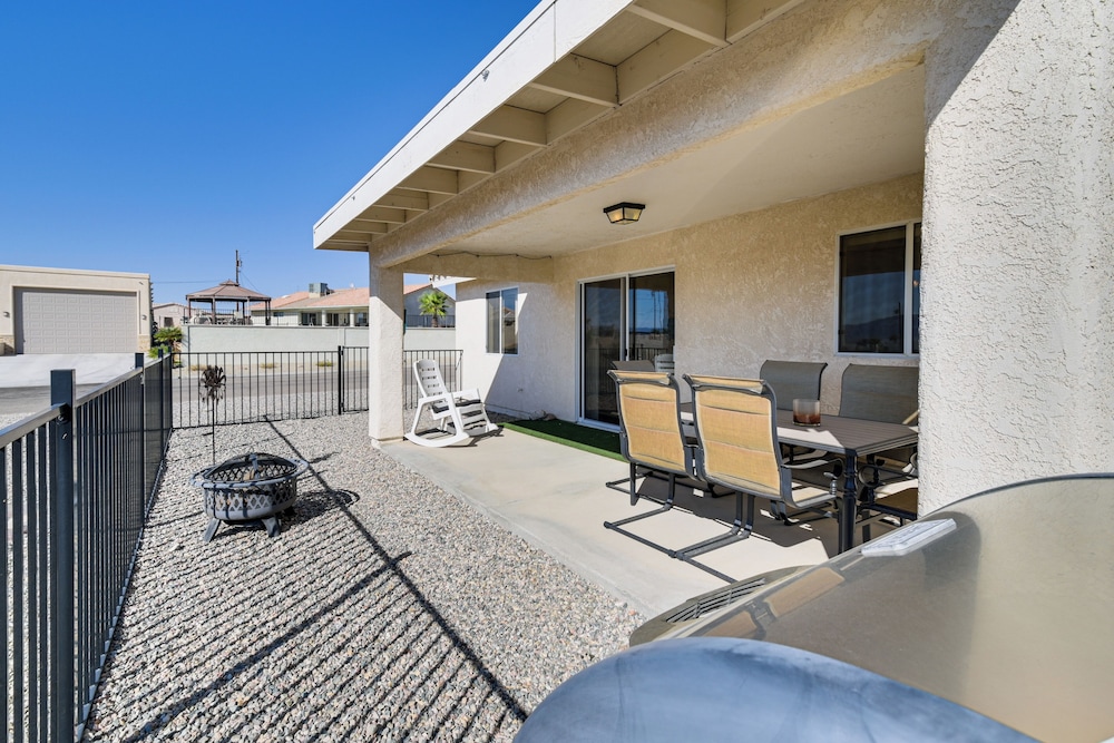 1 Mi to Windsor Beach - Lake Havasu City Home
