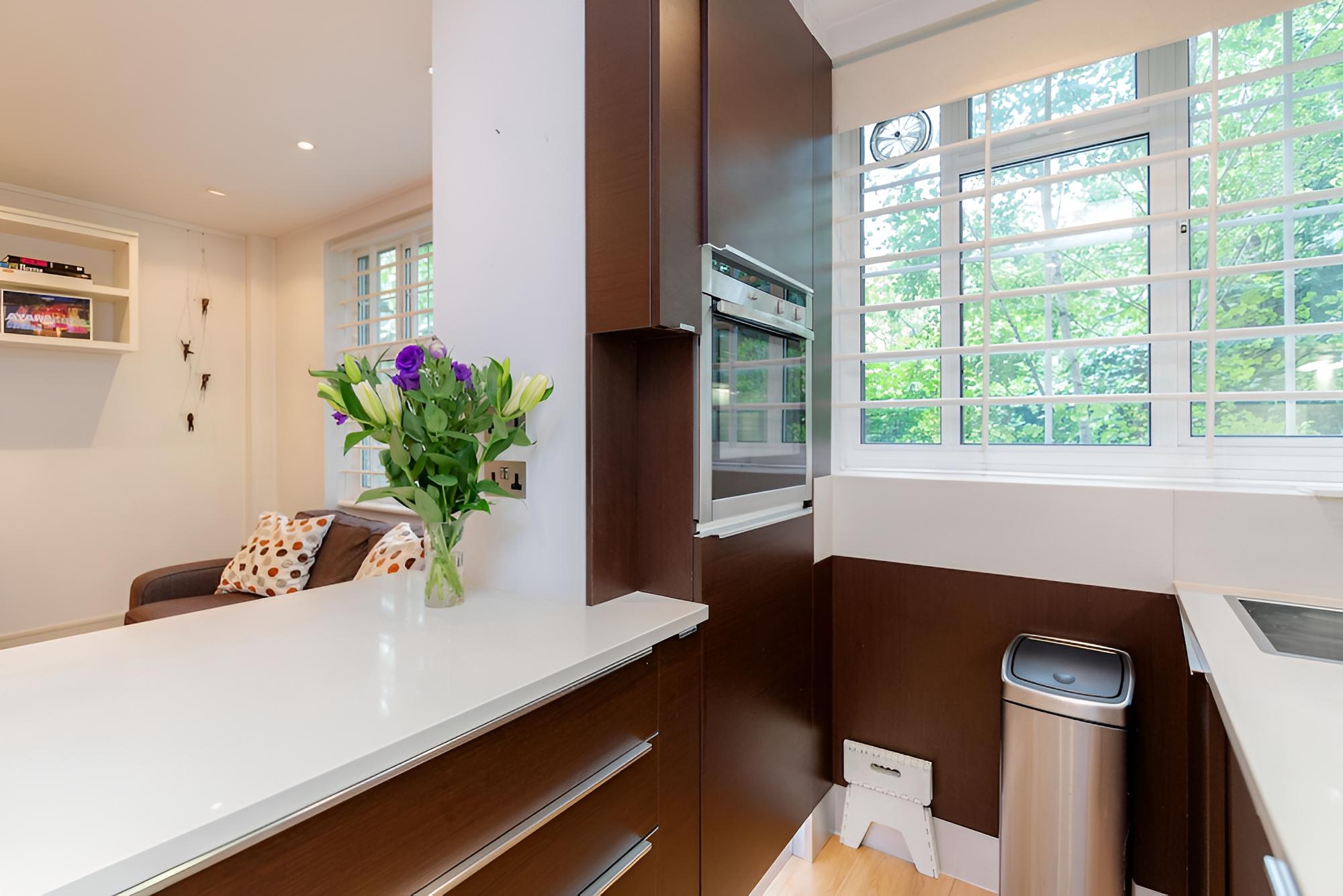 HighSt Kensington Studio - BaseToGo