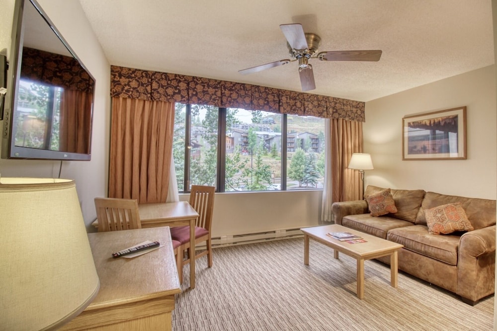 The Grand Lodge by Traverse Hospitality (No Resort Fees)