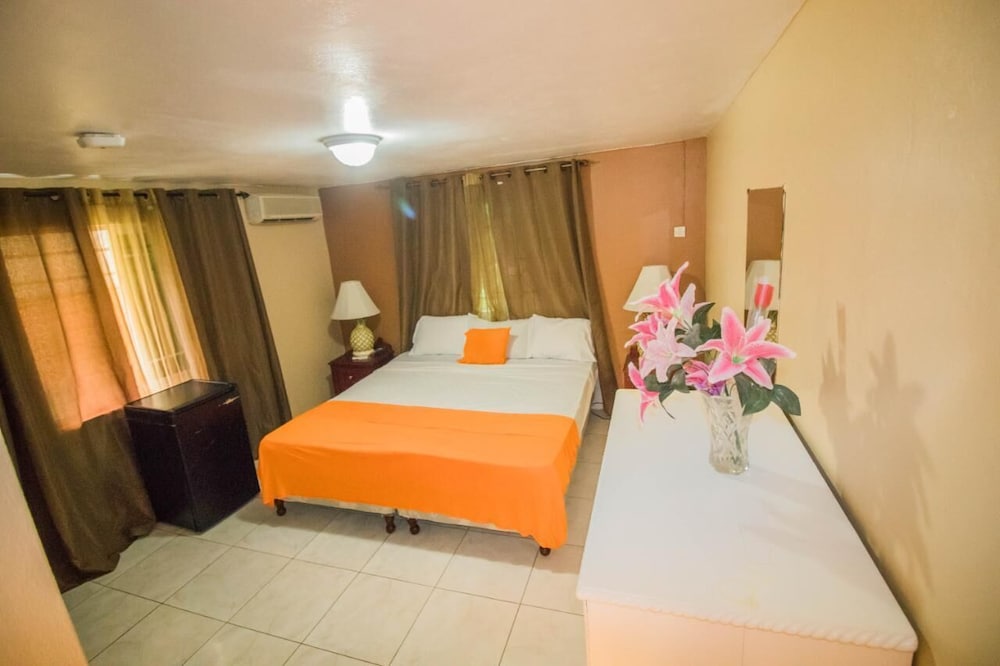 Enchanted Villas and Guest House