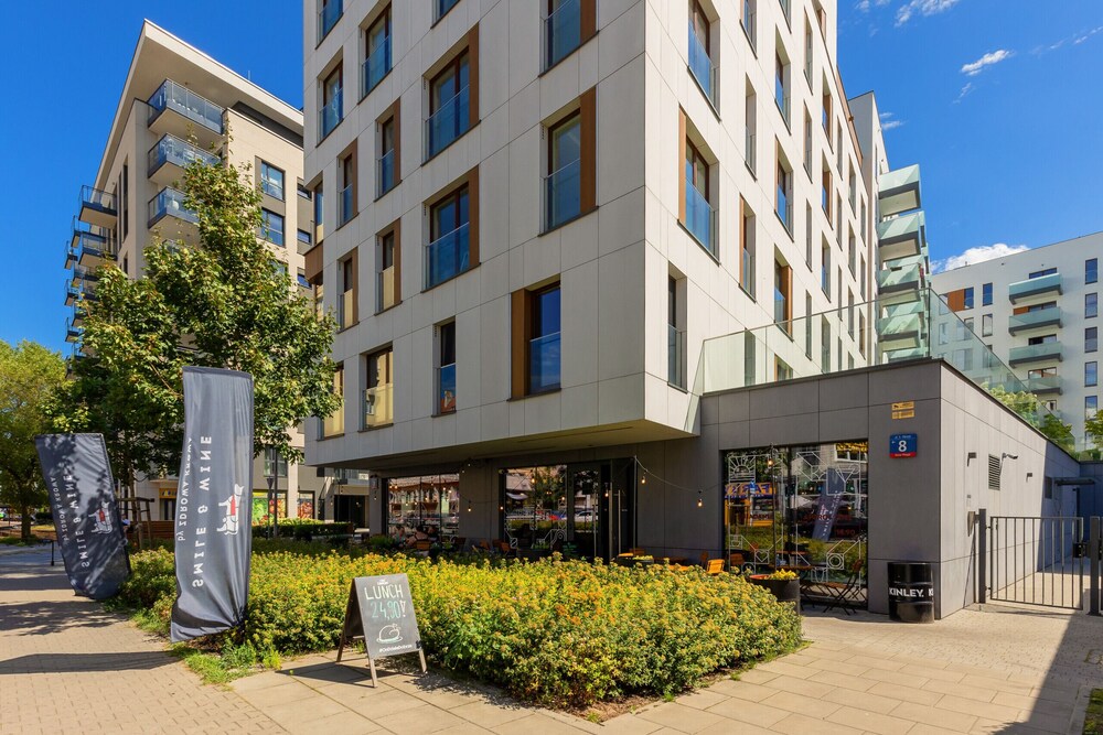 Okrzei Apartment Warsaw Praga by Renters view 2