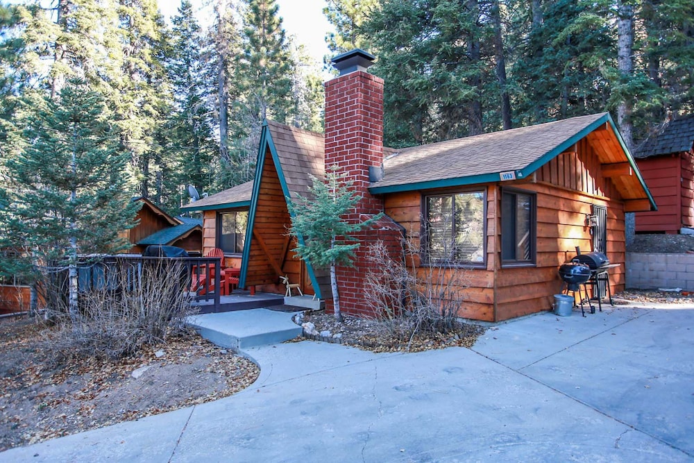 Moonlight Lodge