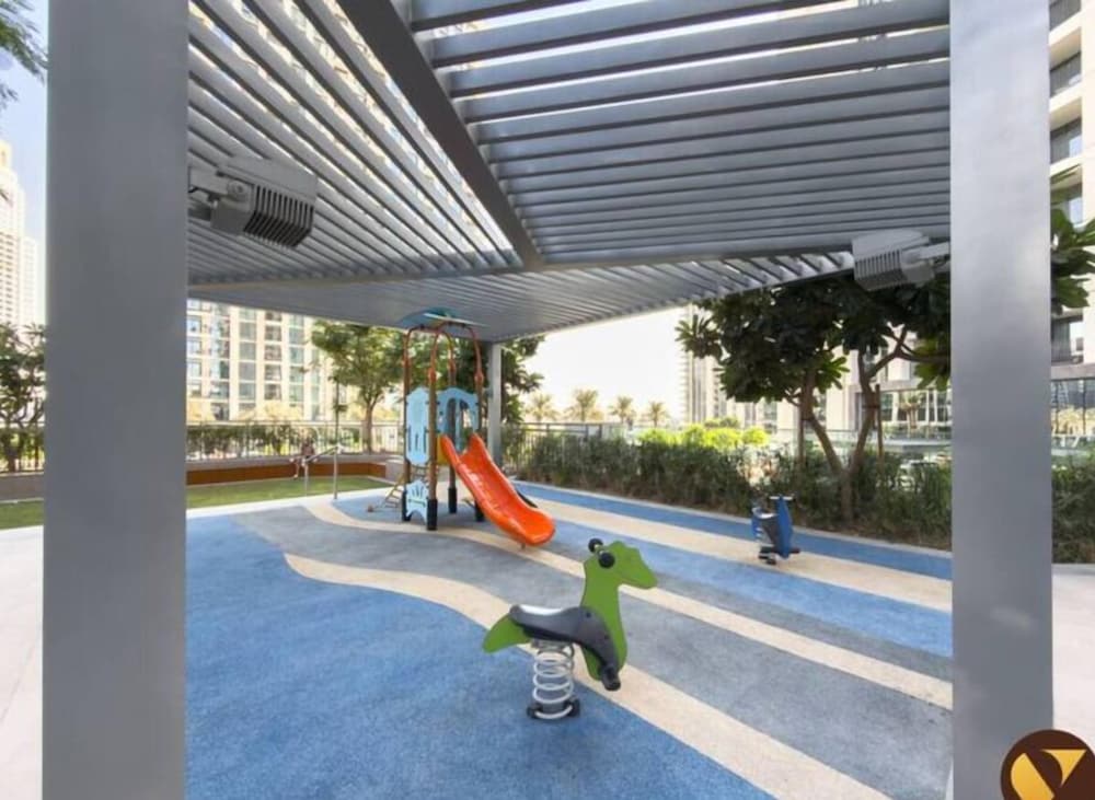 Icon Bay Creek Harbour Waterfront Living