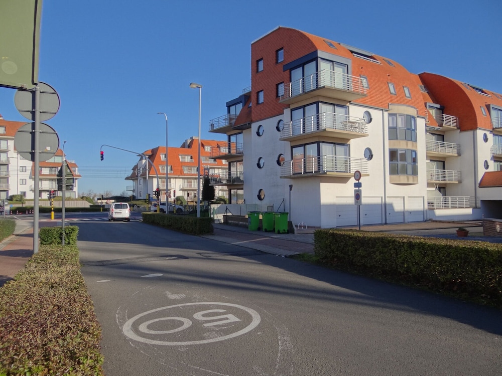 Apartment in Nieuwpoort With sea Views
