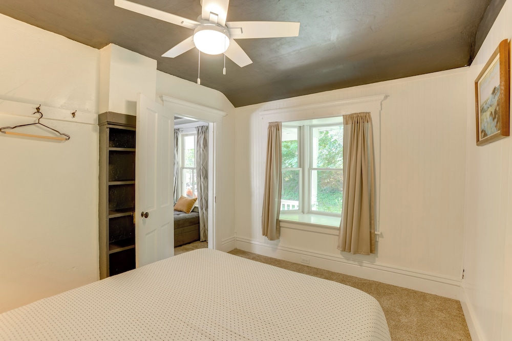 1/2 Mi to Dtwn Frankfort: 'fernhaven' Home w/ Yard