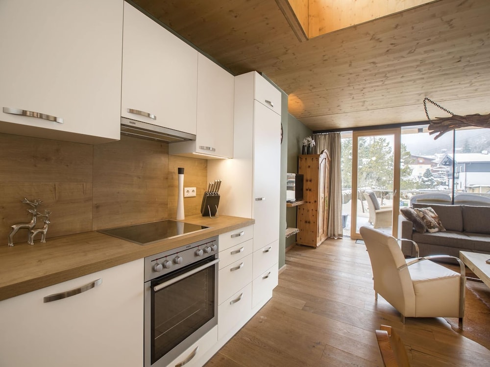 Modern Flat With Sauna & Balcony