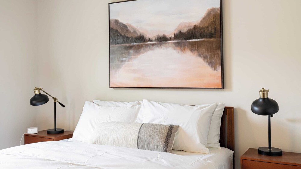 10 Townhomes, Sleeps 89 6 Mins to DT Asheville Sycamore Cove by Avantstay