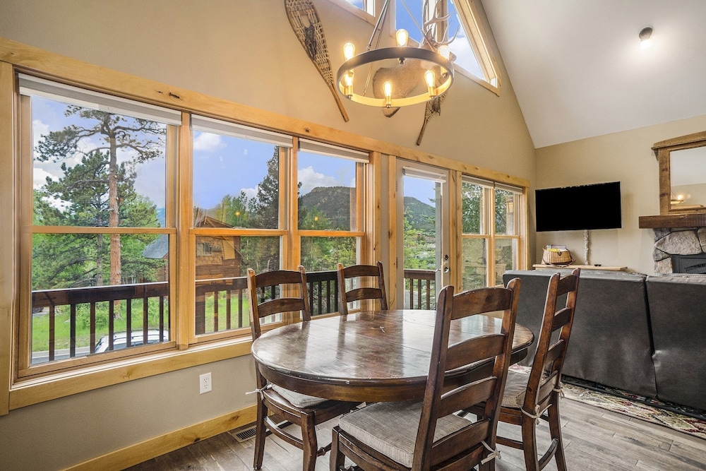 Solitude Eagle 5 - Estes Park 2 Bedroom Condo by RedAwning - Property Image 6