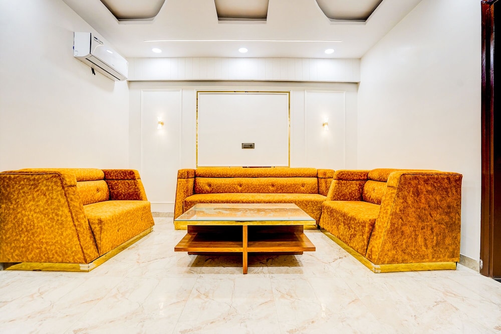 Fabhotel Kishori Inn