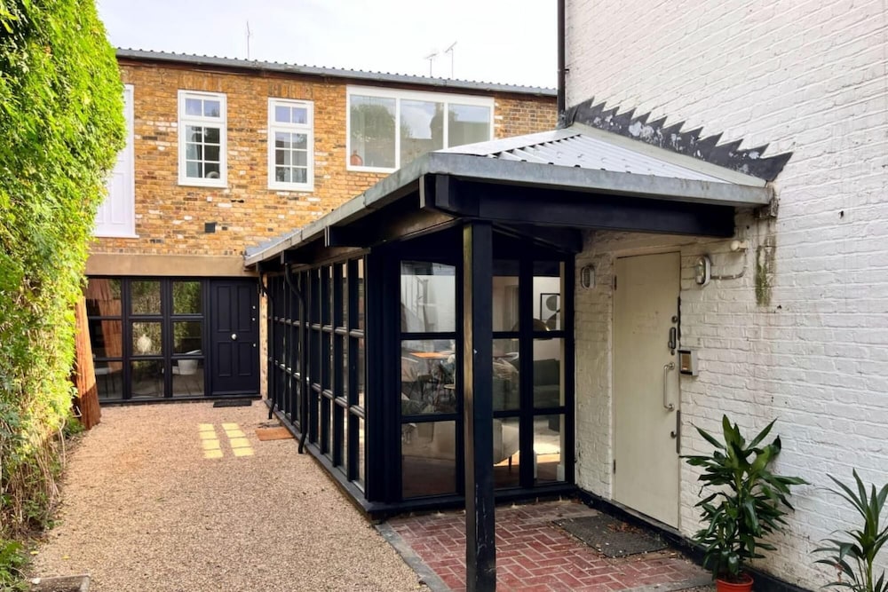 outdoor bbq area