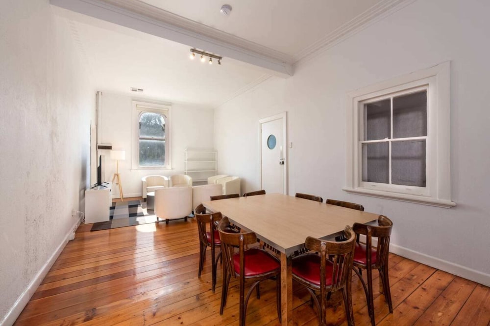 Private Unit in Heritage Building in Fitzroy North