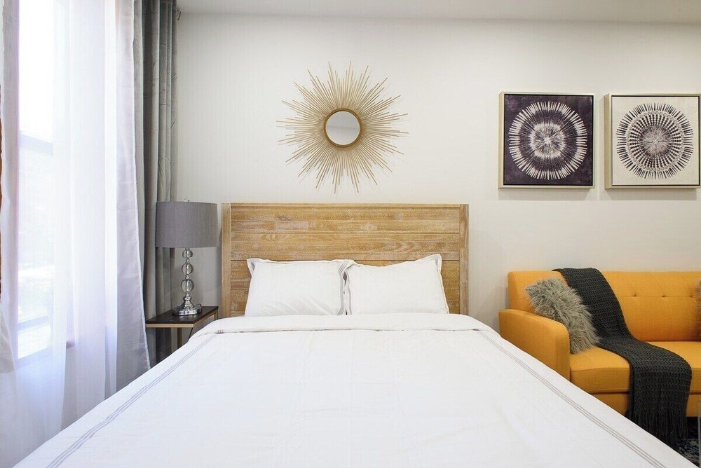 1597 New York Apt