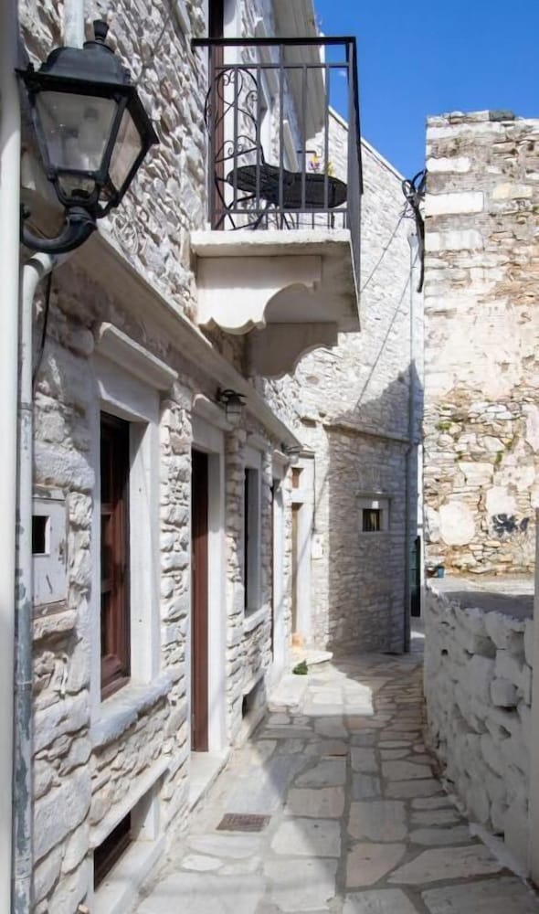 Platsa's House view 5