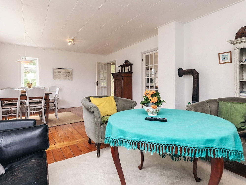6 Person Holiday Home in Albaek