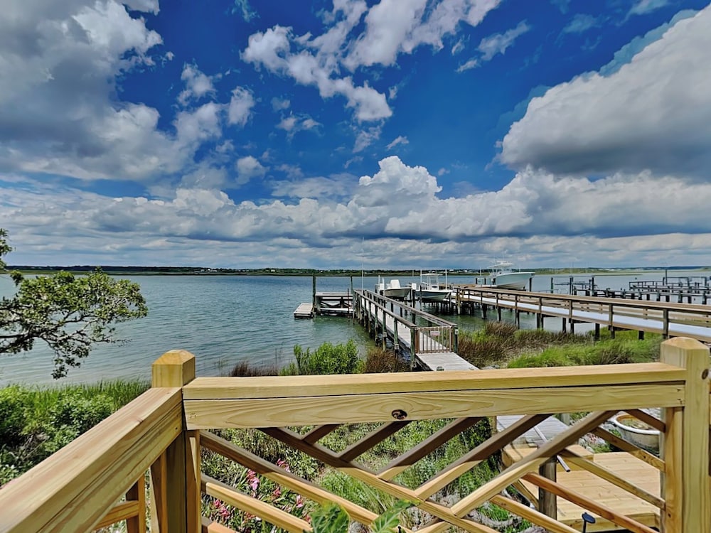 The Hydeaway by Topsail Realty