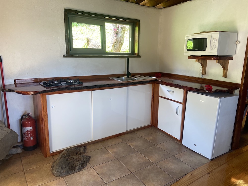 Fare Oviri Lodge