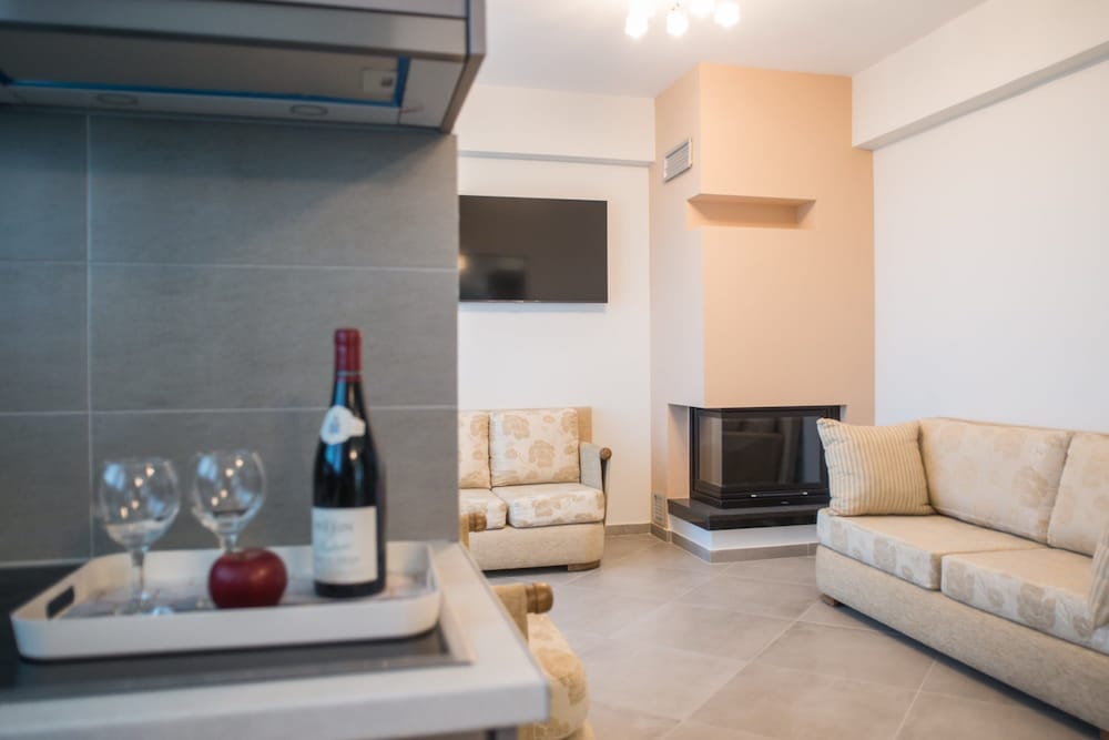 Onar Zin Seabliss - Penelope Poolside Getaway