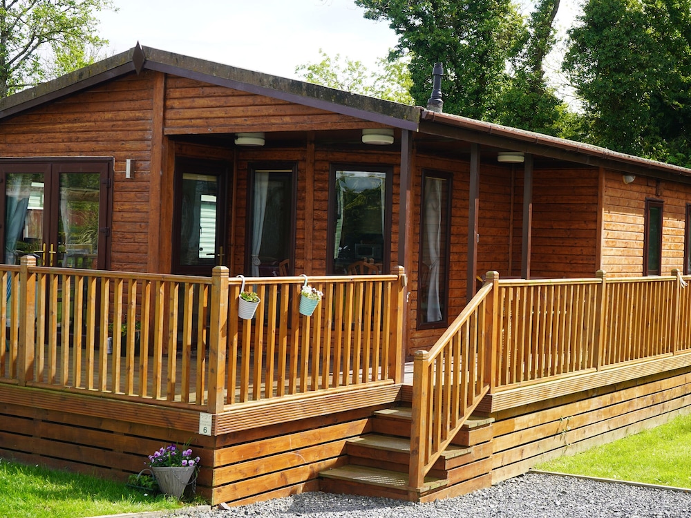 Roe Deer Lodge