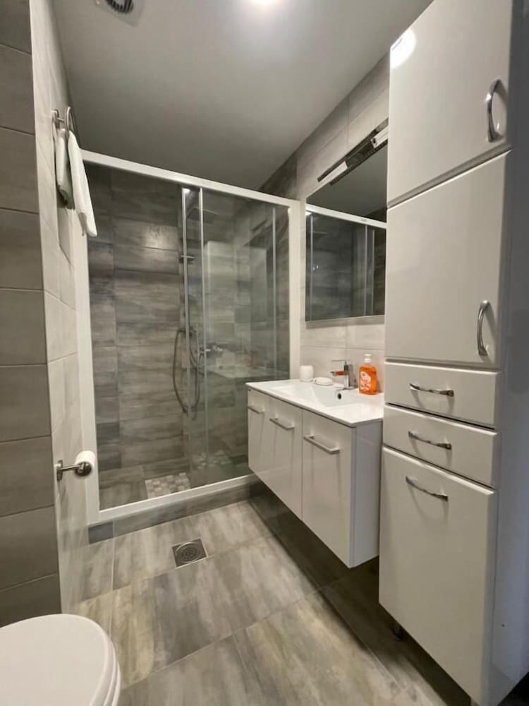 Luna Apartments