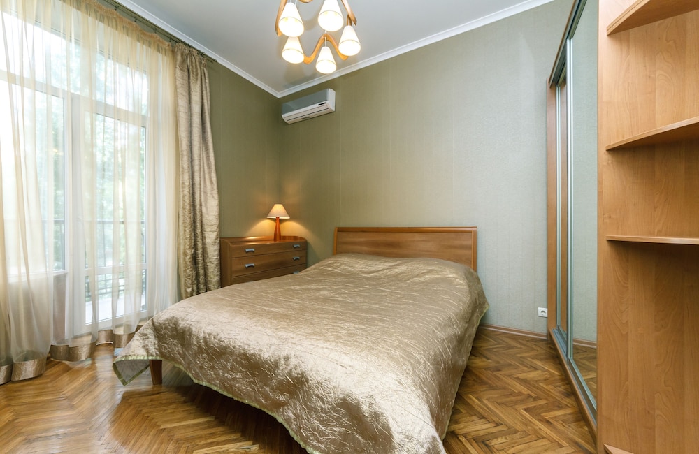 Alma Apartments