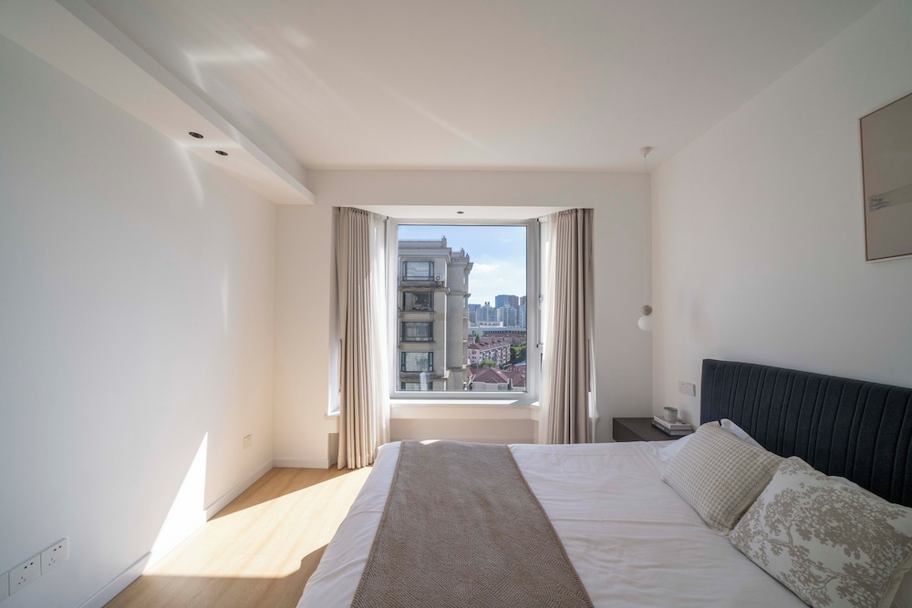 Book and Bed - Xujiahui