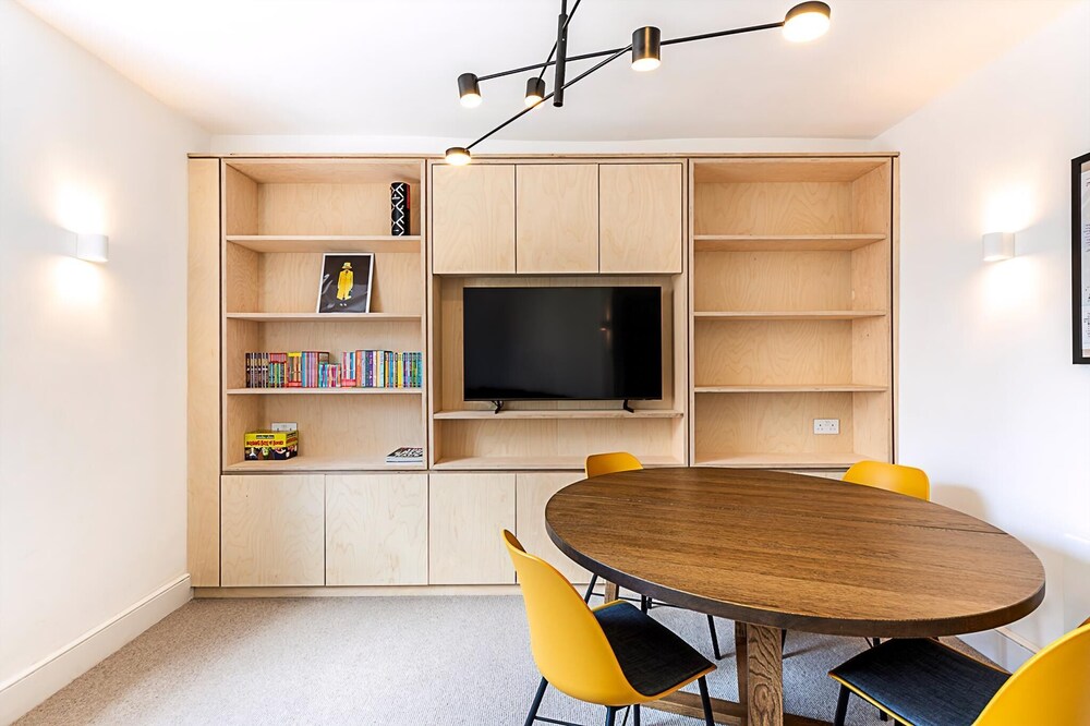 Stylish East London Flat Near Spitalfields Market