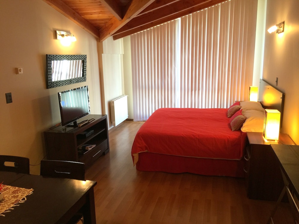 Hotel San Martin Suites - Image 1