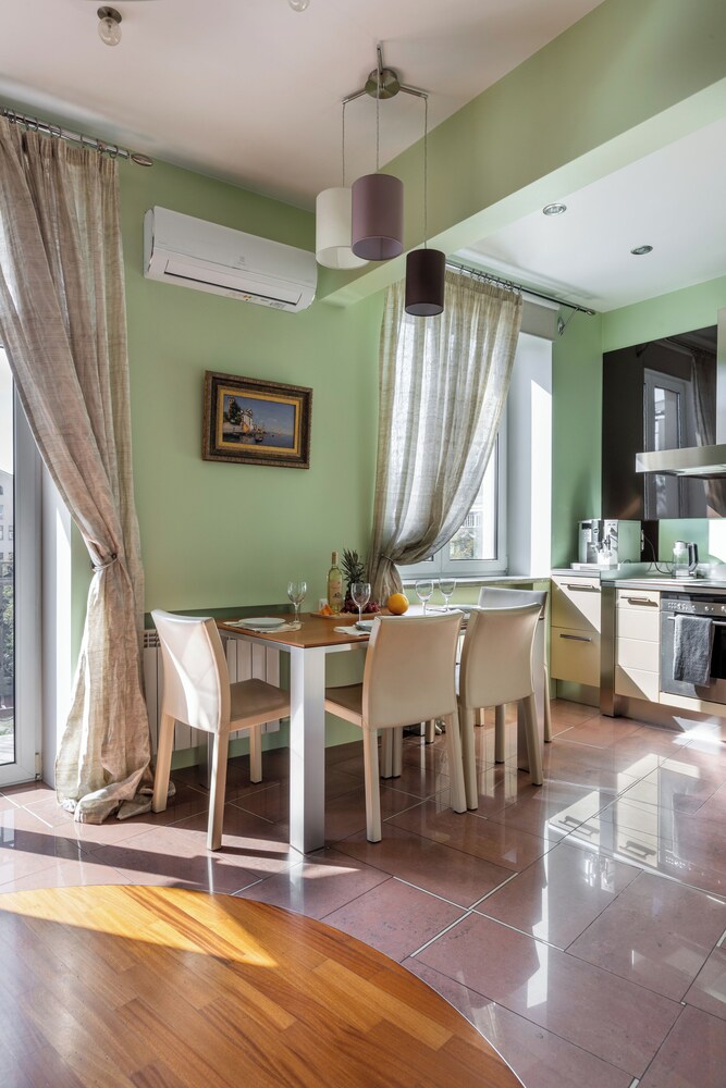 Elegant apartment in the city center