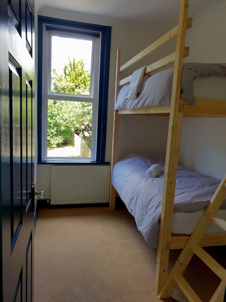 Charming 2-bed Apartment in Bournemouth