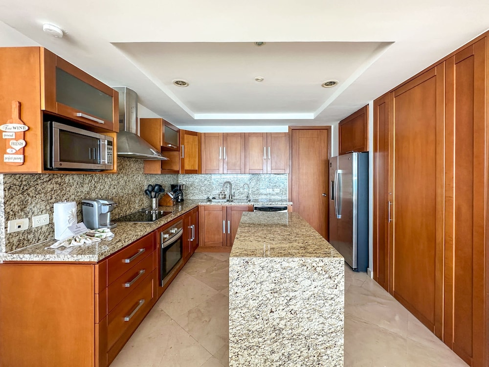 Oceanview Serenity Retreat