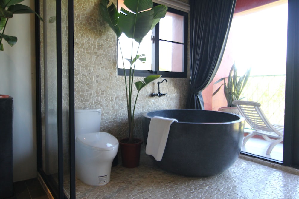 Photo 47