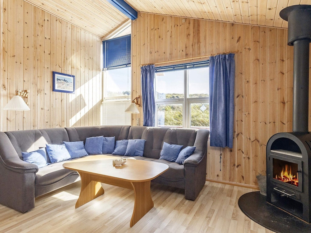 6 Person Holiday Home in Hjorring
