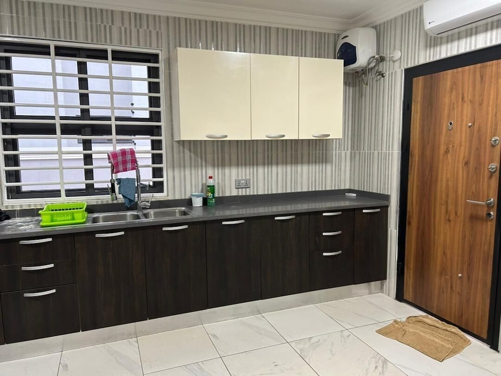3 Bedroom En-suite House in Communication Hills, East Legon Hills