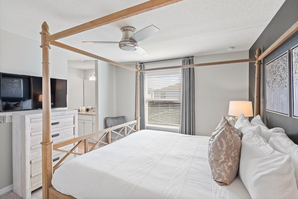 Windsor Island Resort 10 Bedroom Themed Private Home with Pool+Spa & Resort Amenity Access 10 Home